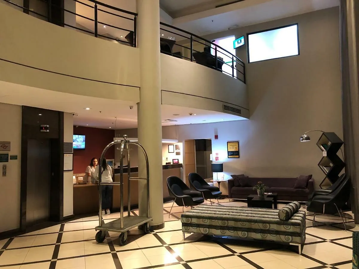 Apartamento Aconchegante, Metrô, piscina, sauna, Quality Hotel São Paulo